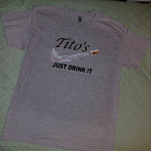 NWT Tito's Just Drink It size large t-shirt Gray - 0020